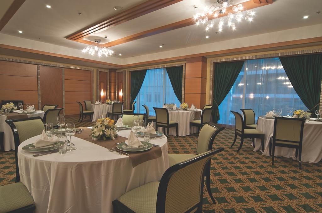 Wiseman Grand Hotel Doha Extérieur photo The ballroom