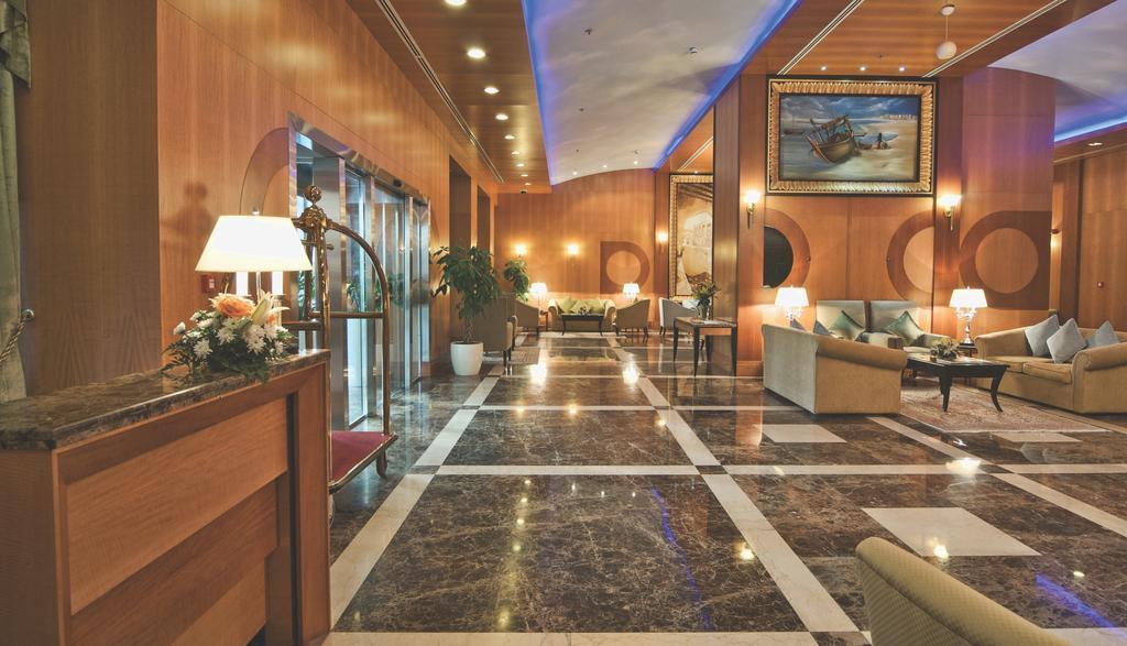 Wiseman Grand Hotel Doha Extérieur photo Lobby